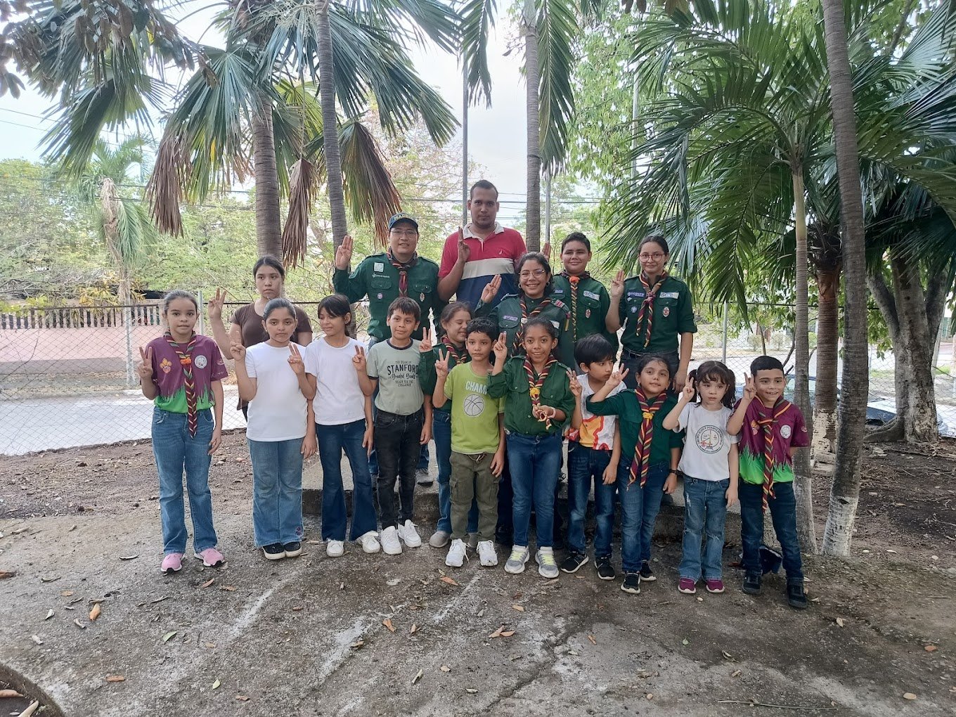 LOBATOS — Scouts de Honduras